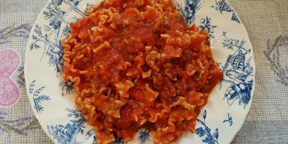 Pasta al ragù di lenticchie